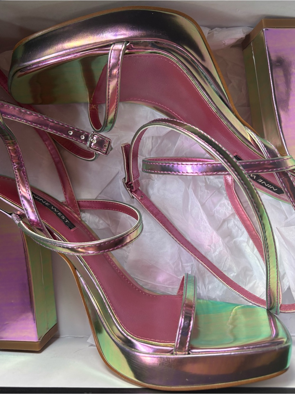Nine West Iridescent Pink Purple Metallic Platform Sandals Sz 7M